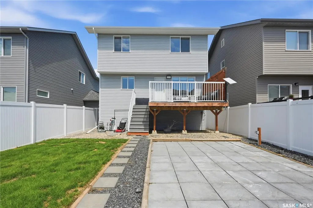136 Thakur Street Saskatoon SK S7W 0Z6