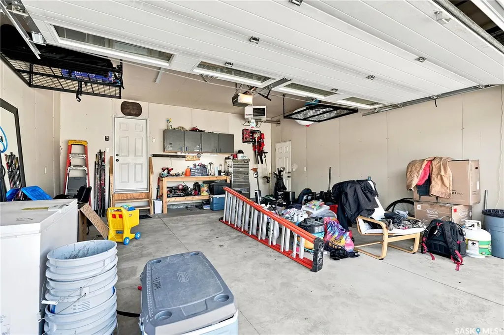 136 Thakur Street Saskatoon SK S7W 0Z6