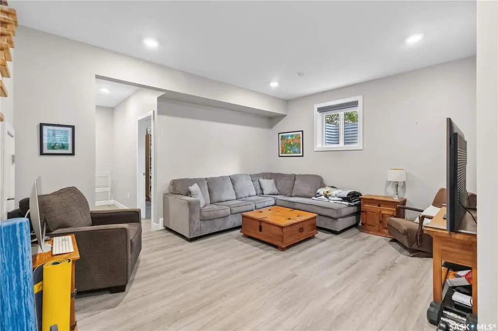 1602 Edward Avenue Saskatoon SK S7K 3B6
