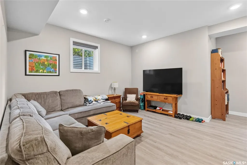 1602 Edward Avenue Saskatoon SK S7K 3B6