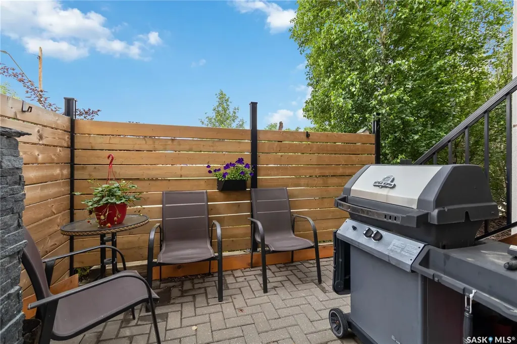 1602 Edward Avenue Saskatoon SK S7K 3B6