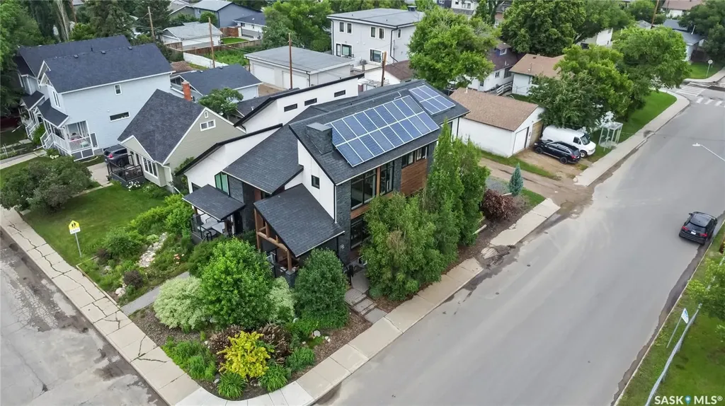 1602 Edward Avenue Saskatoon SK S7K 3B6