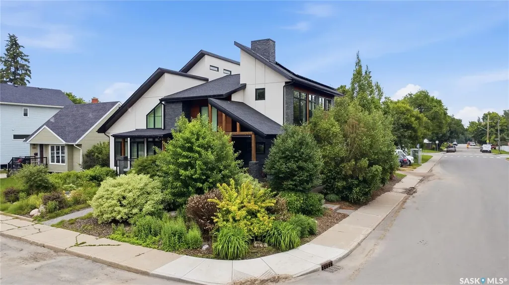 1602 Edward Avenue Saskatoon SK S7K 3B6