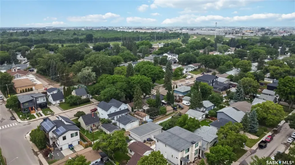 1602 Edward Avenue Saskatoon SK S7K 3B6