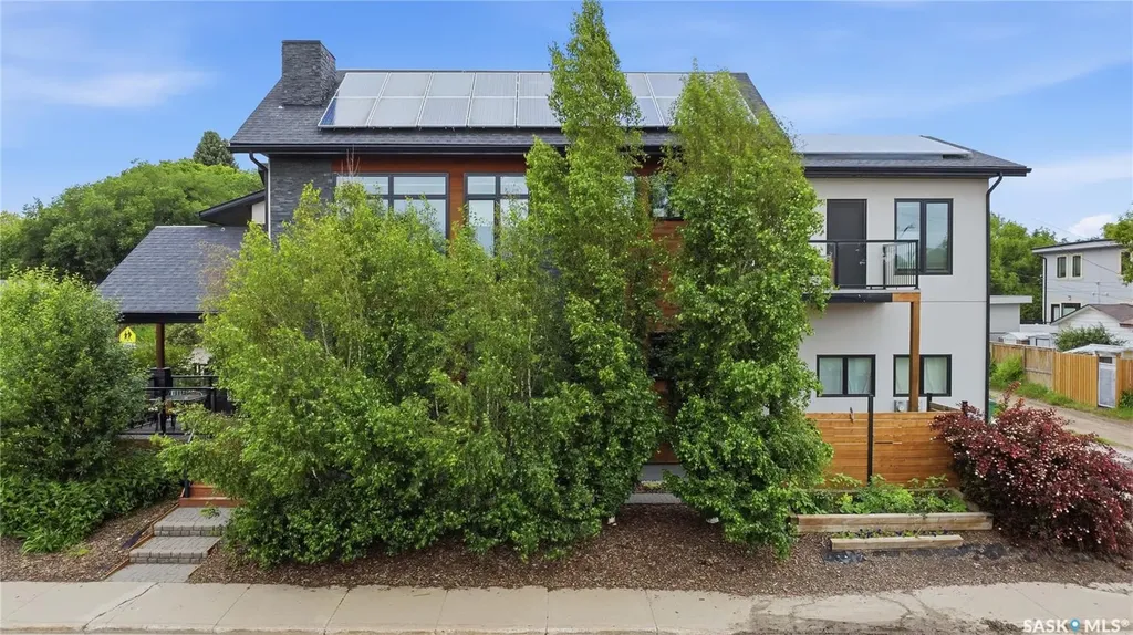1602 Edward Avenue Saskatoon SK S7K 3B6