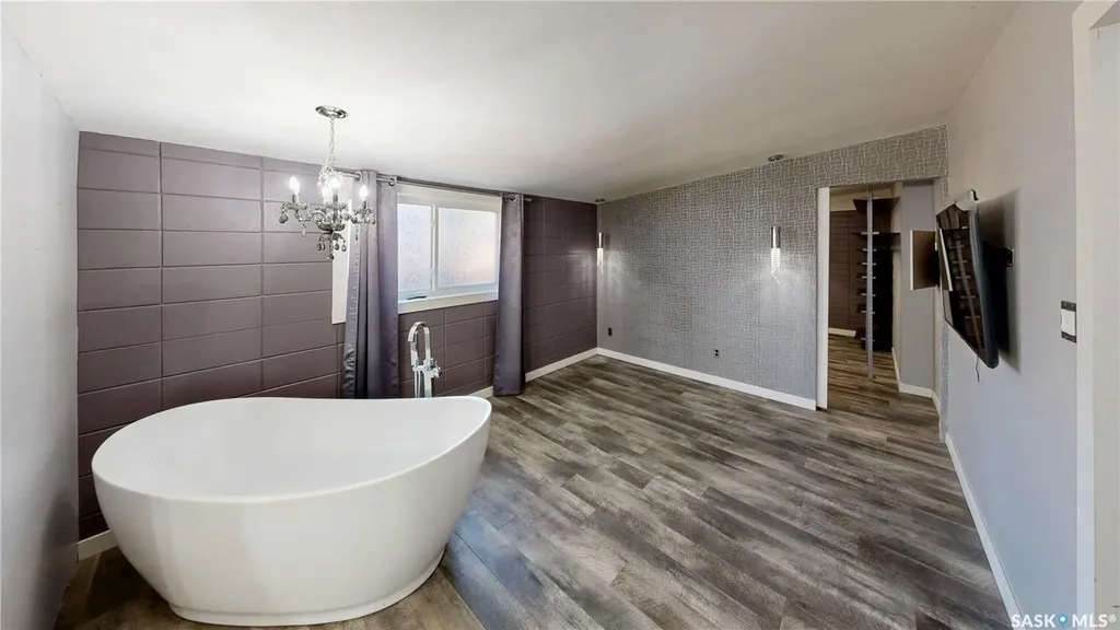 3522 25th Avenue Regina SK S4S 1L8