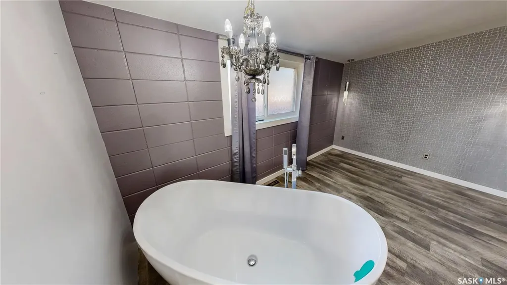 3522 25th Avenue Regina SK S4S 1L8