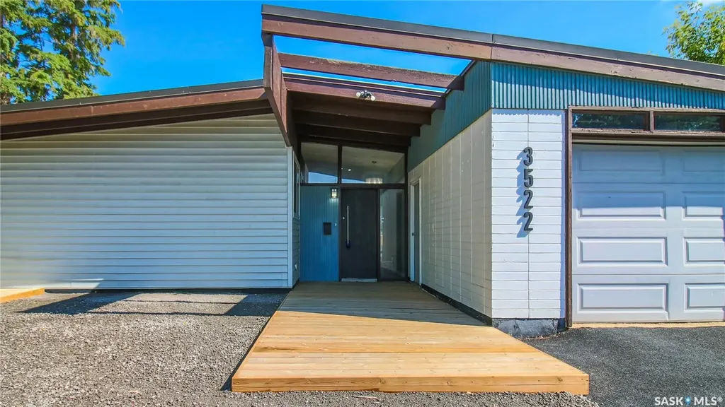 3522 25th Avenue Regina SK S4S 1L8