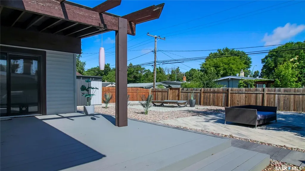 3522 25th Avenue Regina SK S4S 1L8