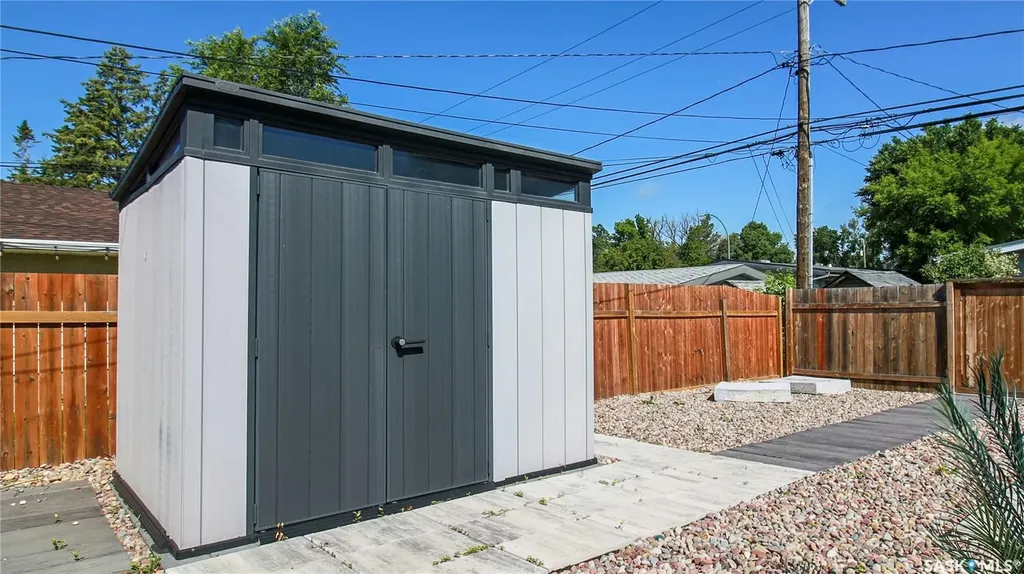 3522 25th Avenue Regina SK S4S 1L8