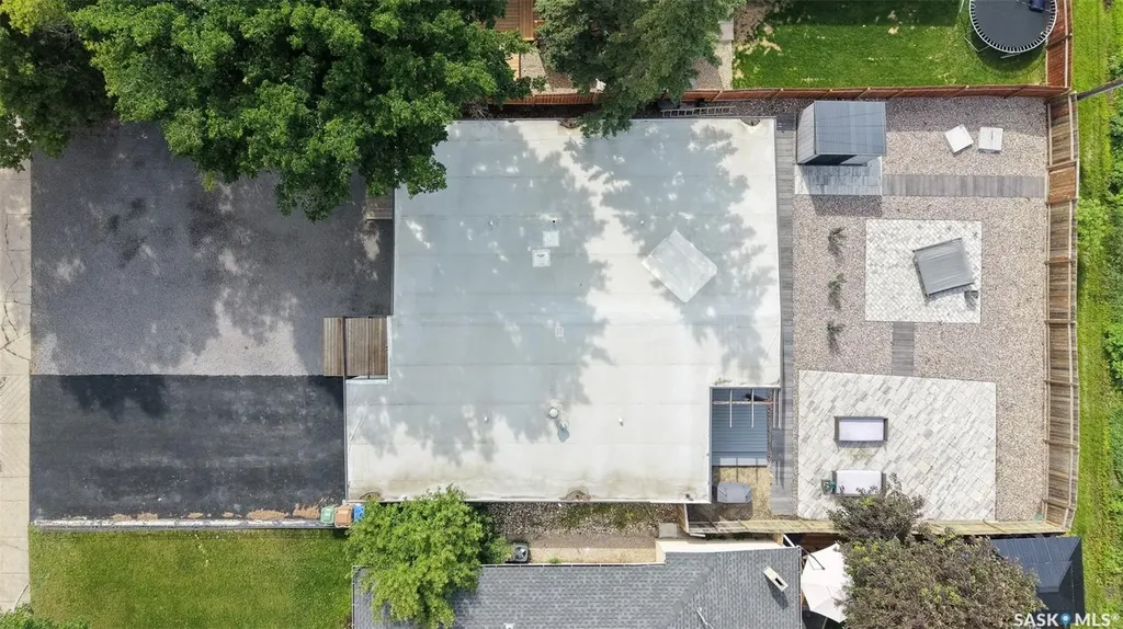 3522 25th Avenue Regina SK S4S 1L8