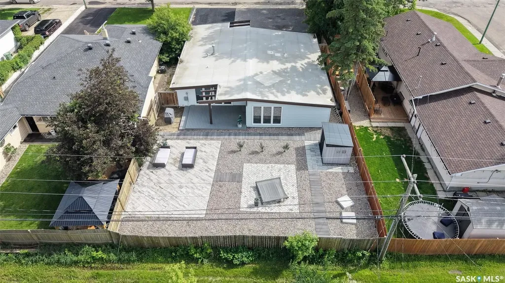 3522 25th Avenue Regina SK S4S 1L8
