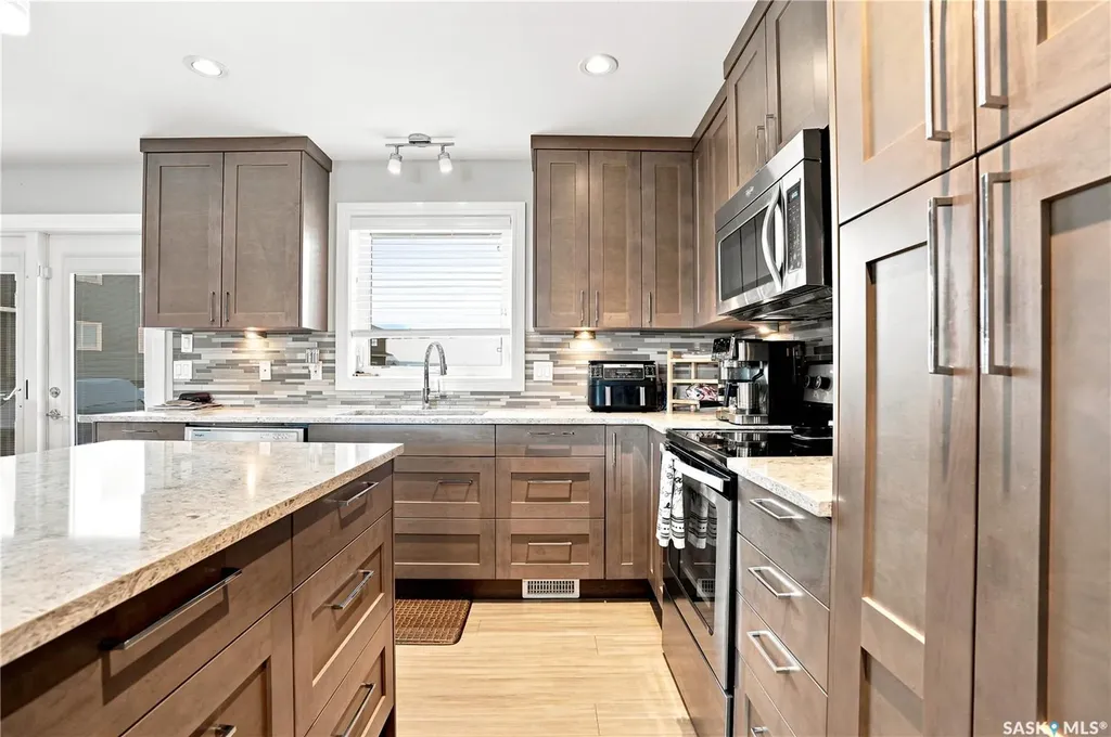 1102 Evergreen Boulevard Saskatoon SK S7W 0P3