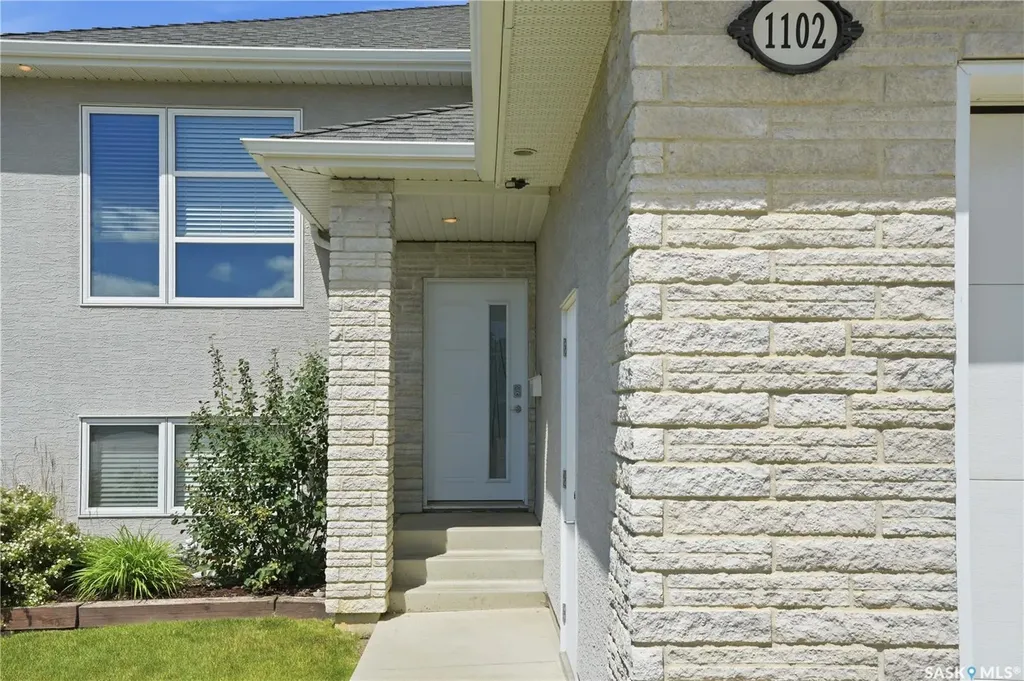 1102 Evergreen Boulevard Saskatoon SK S7W 0P3