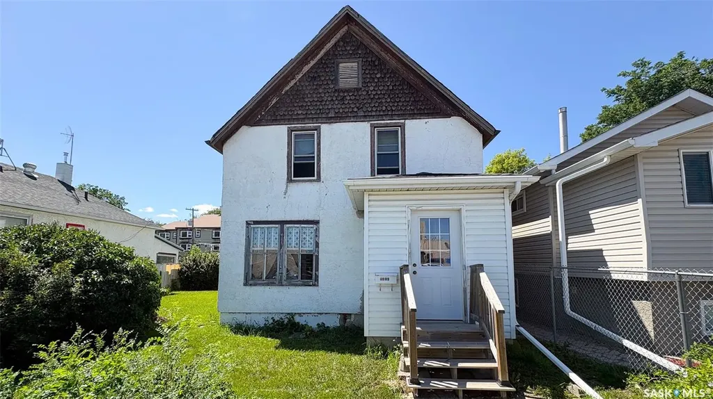 1310 Angus Street Regina SK S4T 1Y8