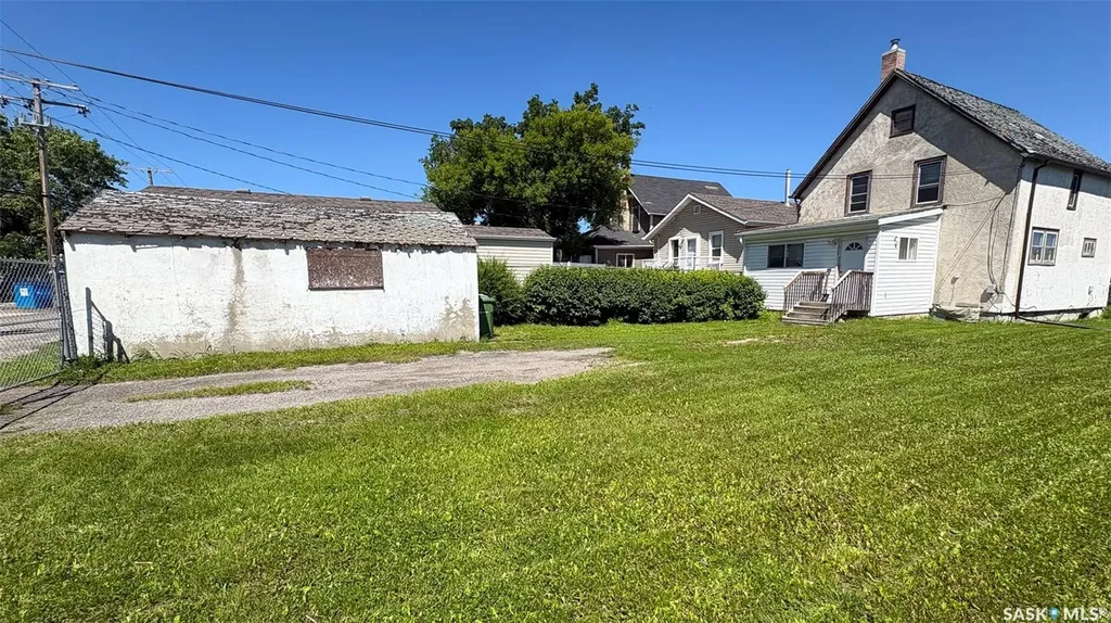 1310 Angus Street Regina SK S4T 1Y8