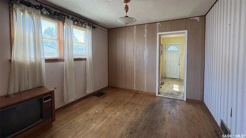 1310 Angus Street Regina SK S4T 1Y8