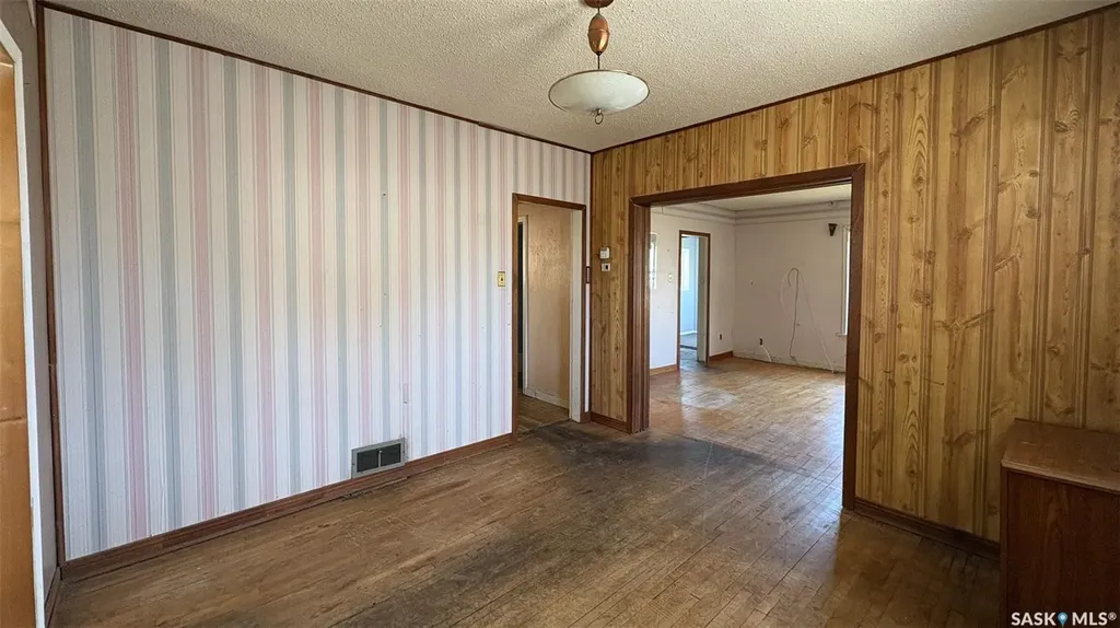 1310 Angus Street Regina SK S4T 1Y8