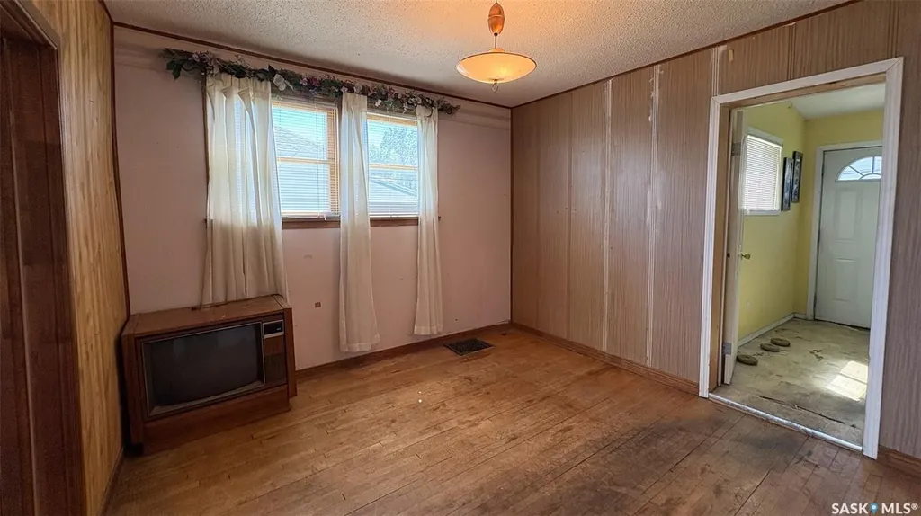 1310 Angus Street Regina SK S4T 1Y8