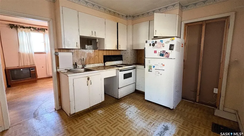 1310 Angus Street Regina SK S4T 1Y8
