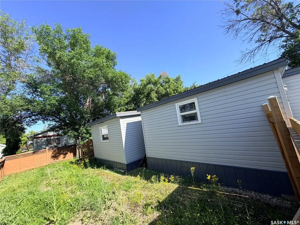 25 Sunrise Estates Assiniboia SK S0H 0B0