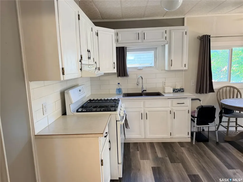25 Sunrise Estates Assiniboia SK S0H 0B0