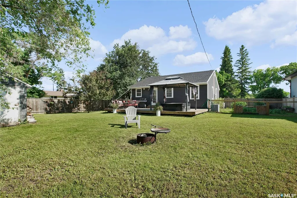2019 2nd Street Rosthern SK S0K 3R0
