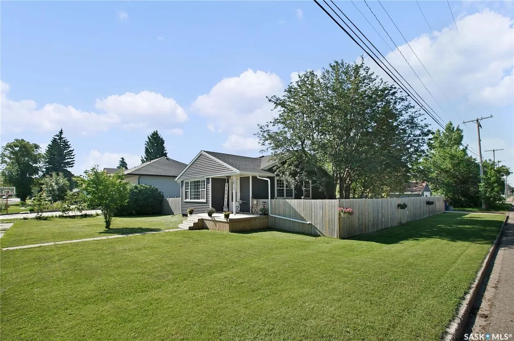 2019 2nd Street Rosthern SK S0K 3R0