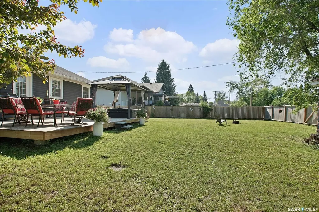 2019 2nd Street Rosthern SK S0K 3R0