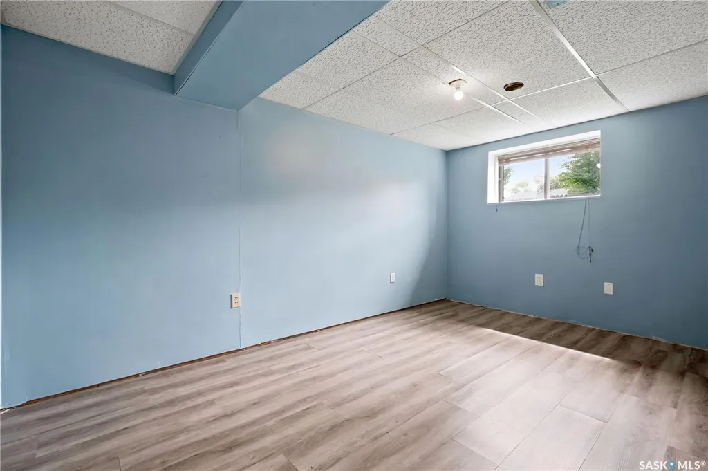 1027 Victory Crescent Regina SK S4N 6X5