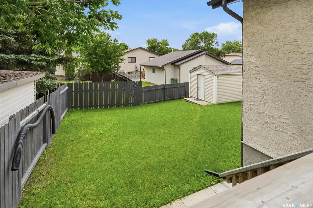 1027 Victory Crescent Regina SK S4N 6X5