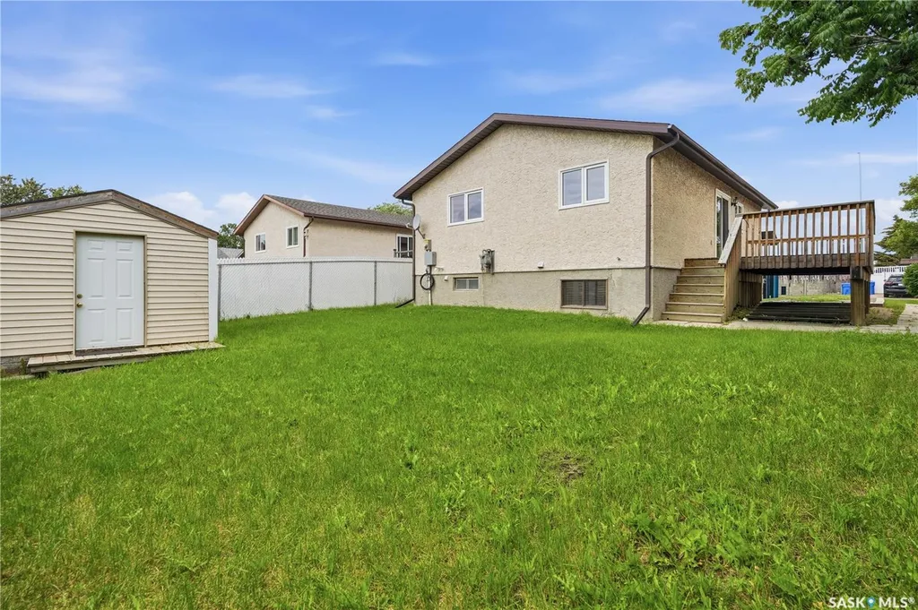 1027 Victory Crescent Regina SK S4N 6X5