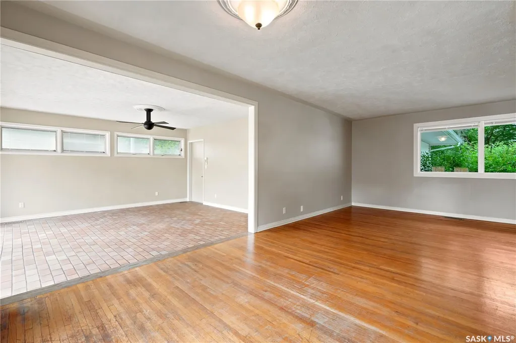 53 Darke Crescent Regina SK S4S 2W5