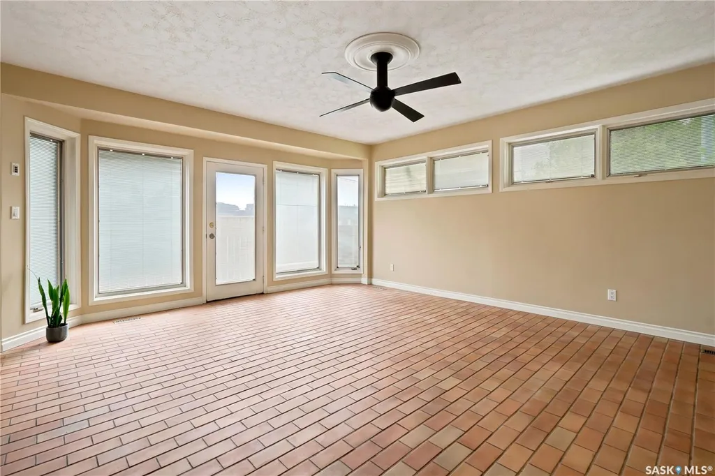 53 Darke Crescent Regina SK S4S 2W5