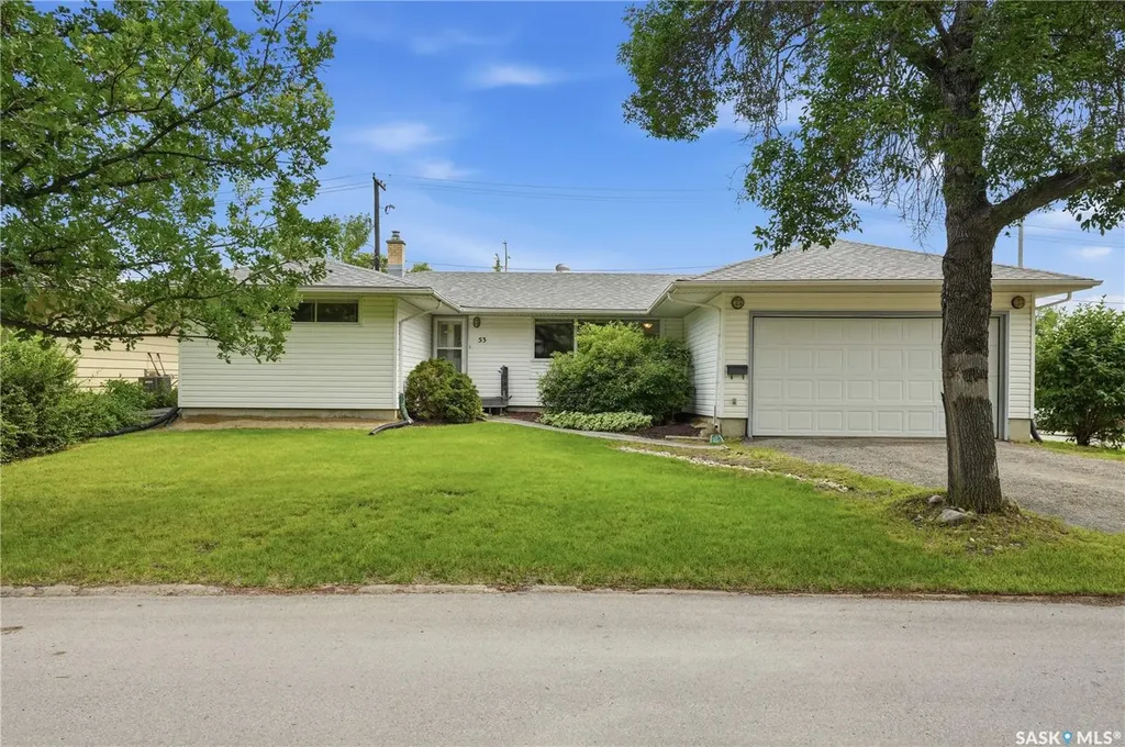 53 Darke Crescent Regina SK S4S 2W5