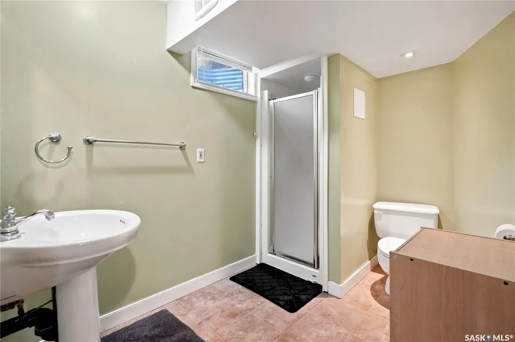 53 Darke Crescent Regina SK S4S 2W5