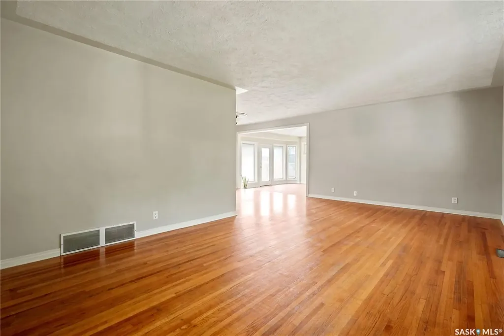 53 Darke Crescent Regina SK S4S 2W5
