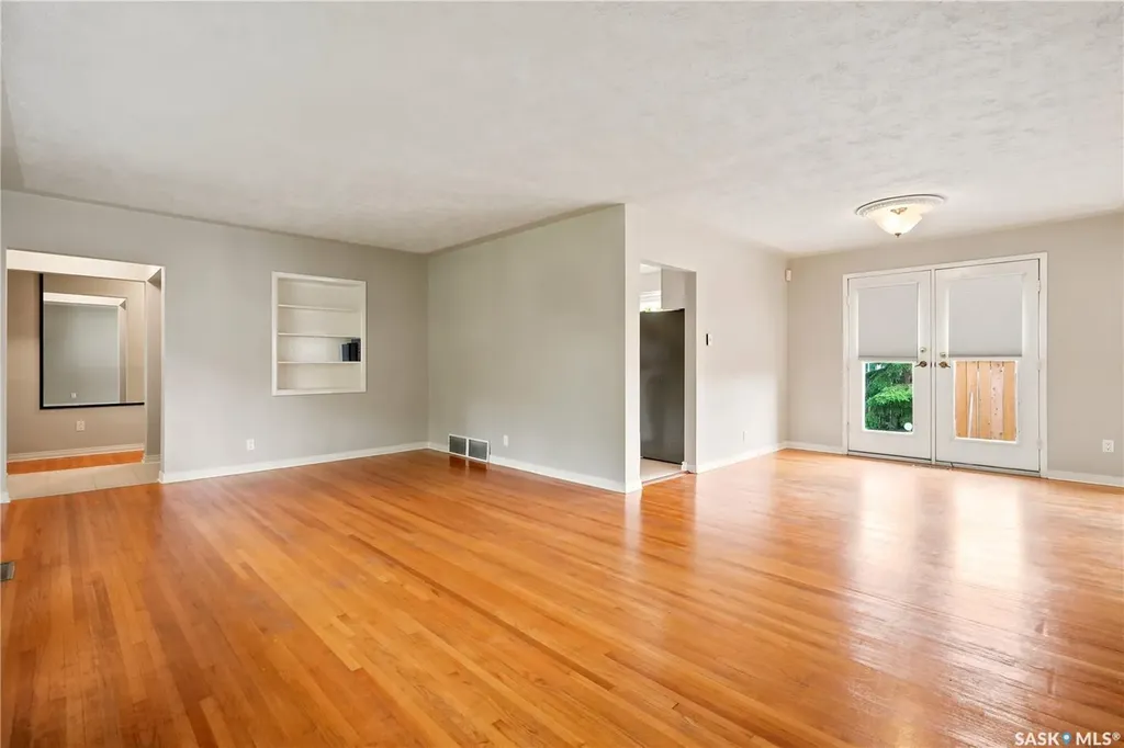 53 Darke Crescent Regina SK S4S 2W5