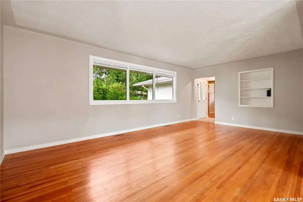 53 Darke Crescent Regina SK S4S 2W5