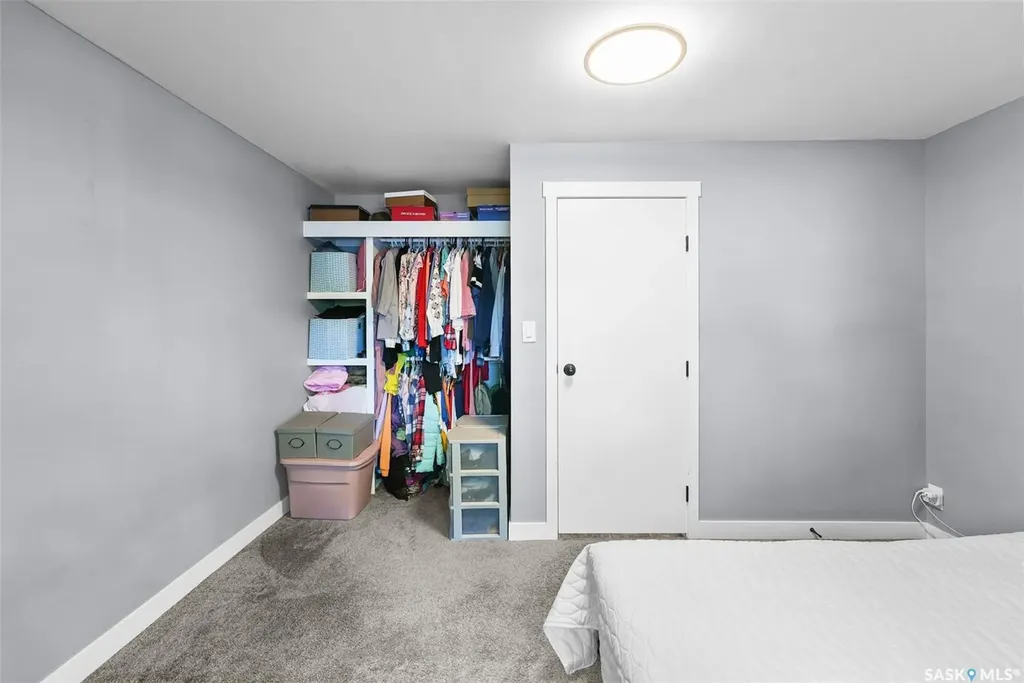 327 Retallack Street Regina SK S4R 3N1