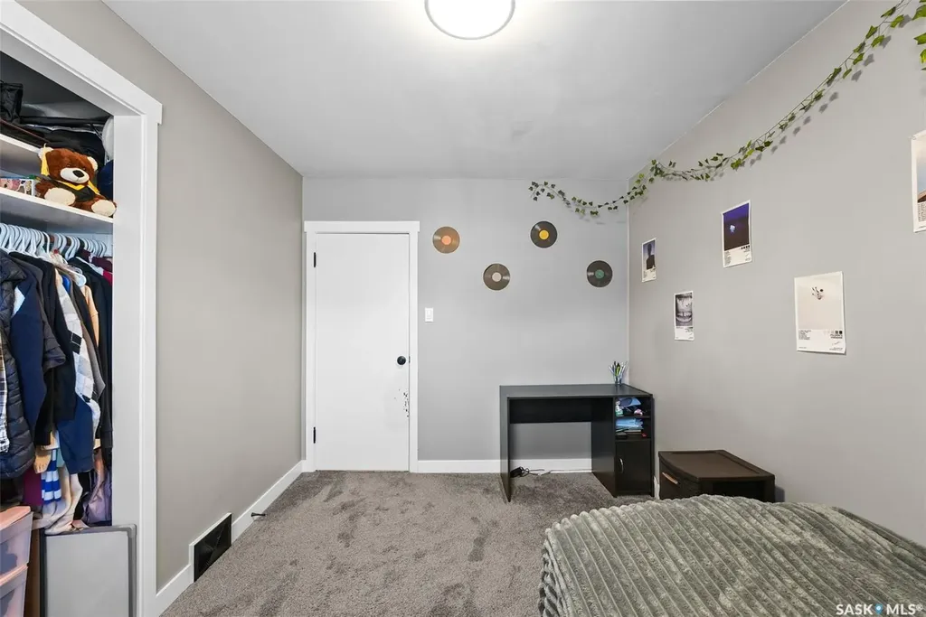 327 Retallack Street Regina SK S4R 3N1