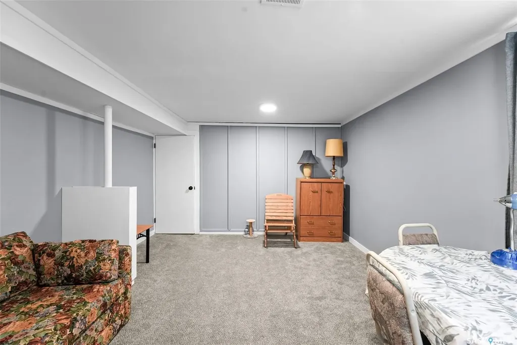 327 Retallack Street Regina SK S4R 3N1