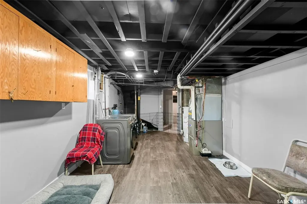 327 Retallack Street Regina SK S4R 3N1