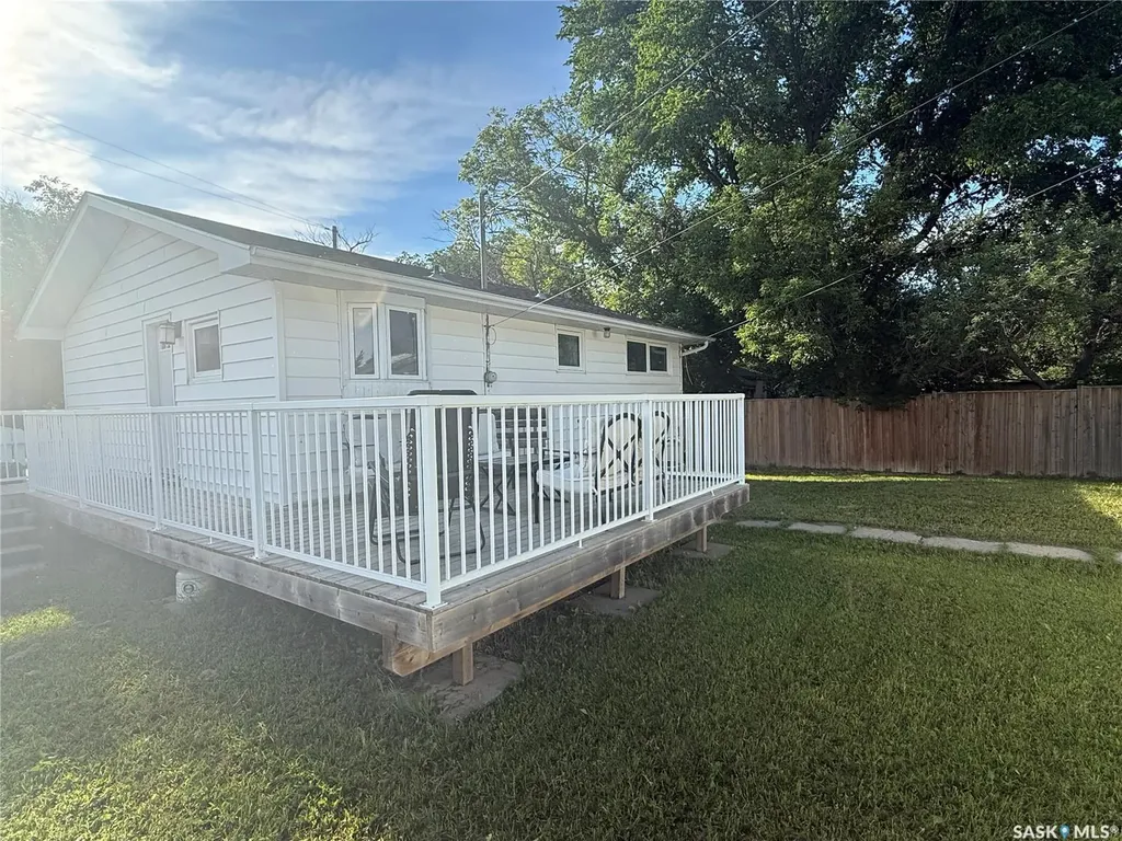 320 Government Road Weyburn SK S4H 2A8