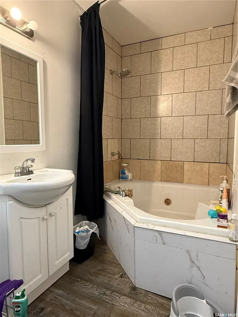 707 Railway Avenue Neudorf SK S0A 2T0