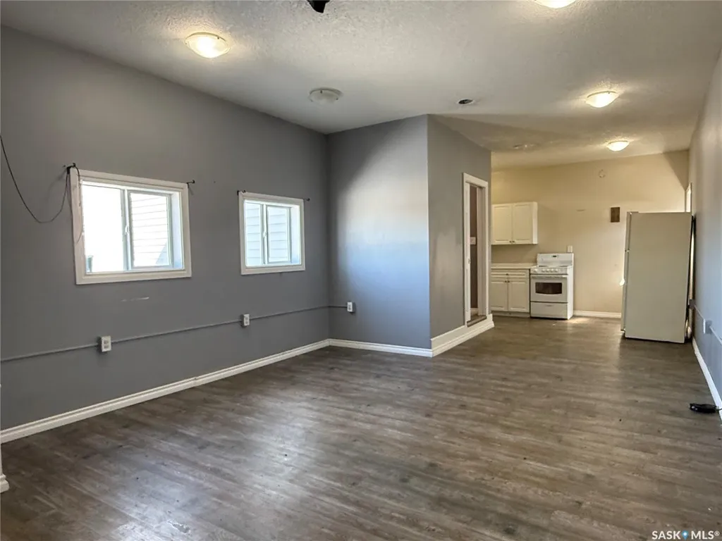 707 Railway Avenue Neudorf SK S0A 2T0
