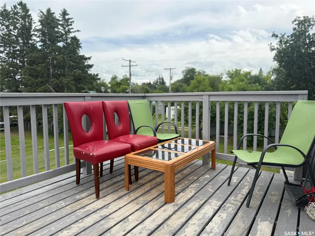 707 Railway Avenue Neudorf SK S0A 2T0