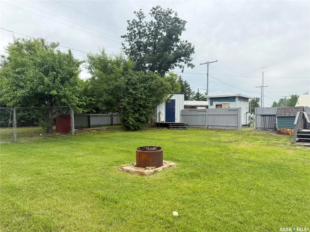 707 Railway Avenue Neudorf SK S0A 2T0