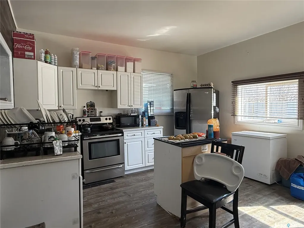 707 Railway Avenue Neudorf SK S0A 2T0