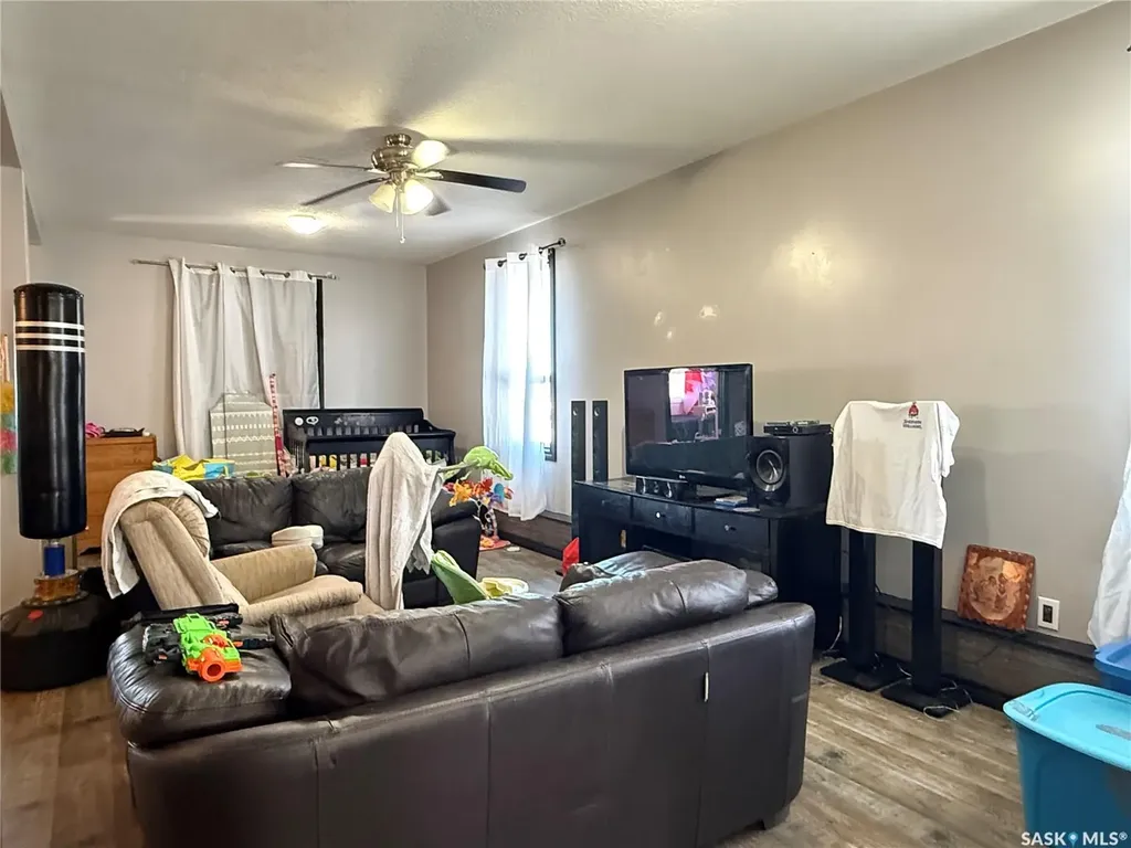 707 Railway Avenue Neudorf SK S0A 2T0
